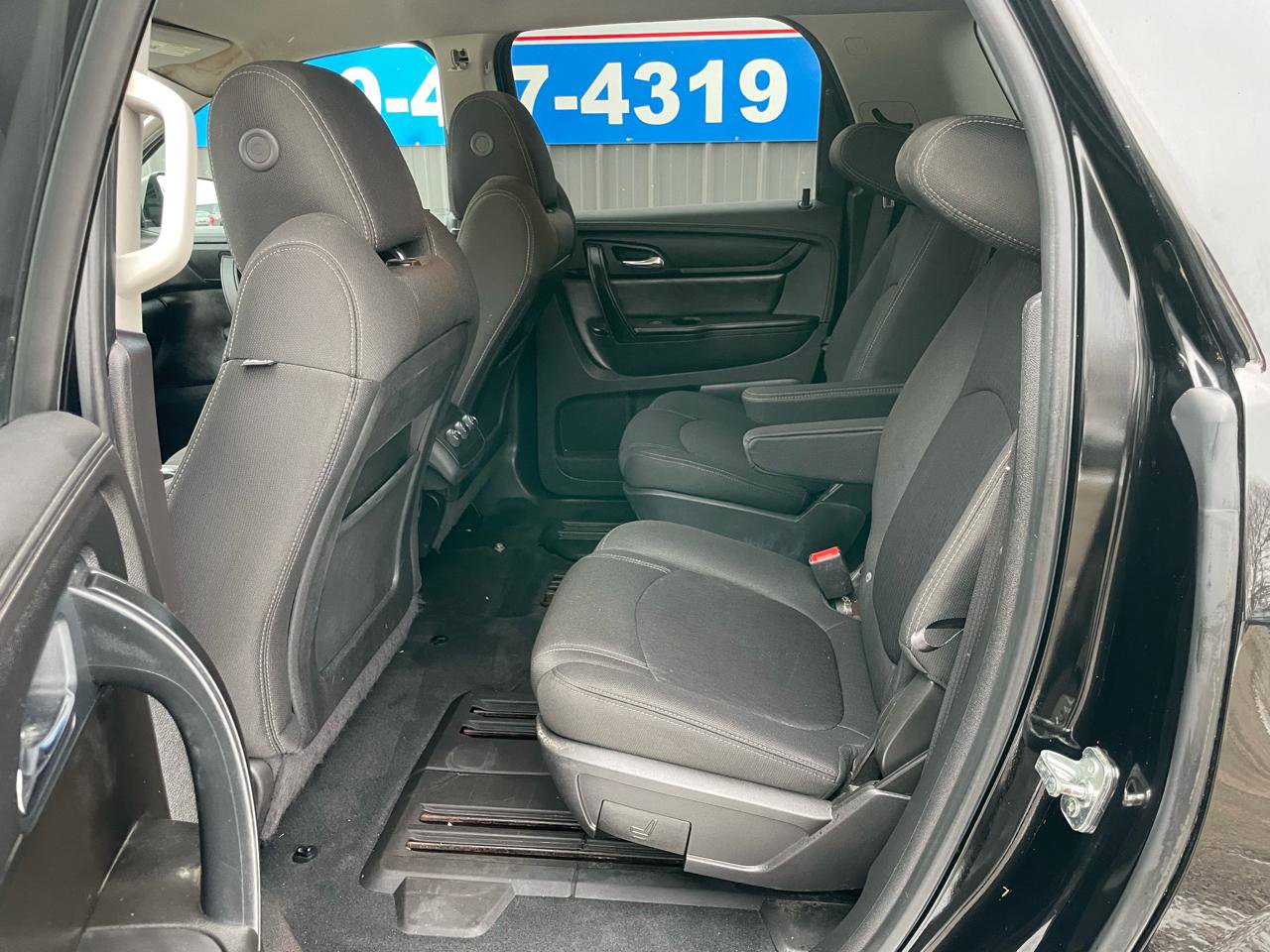 Used 2016 GMC Acadia SLE image 7