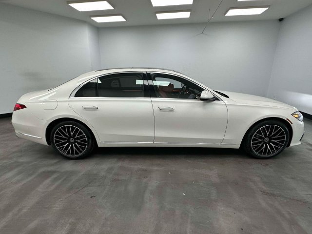 Used 2022 Mercedes-Benz S 580 4MATIC Sedan w/ Rear Seat Package image 7