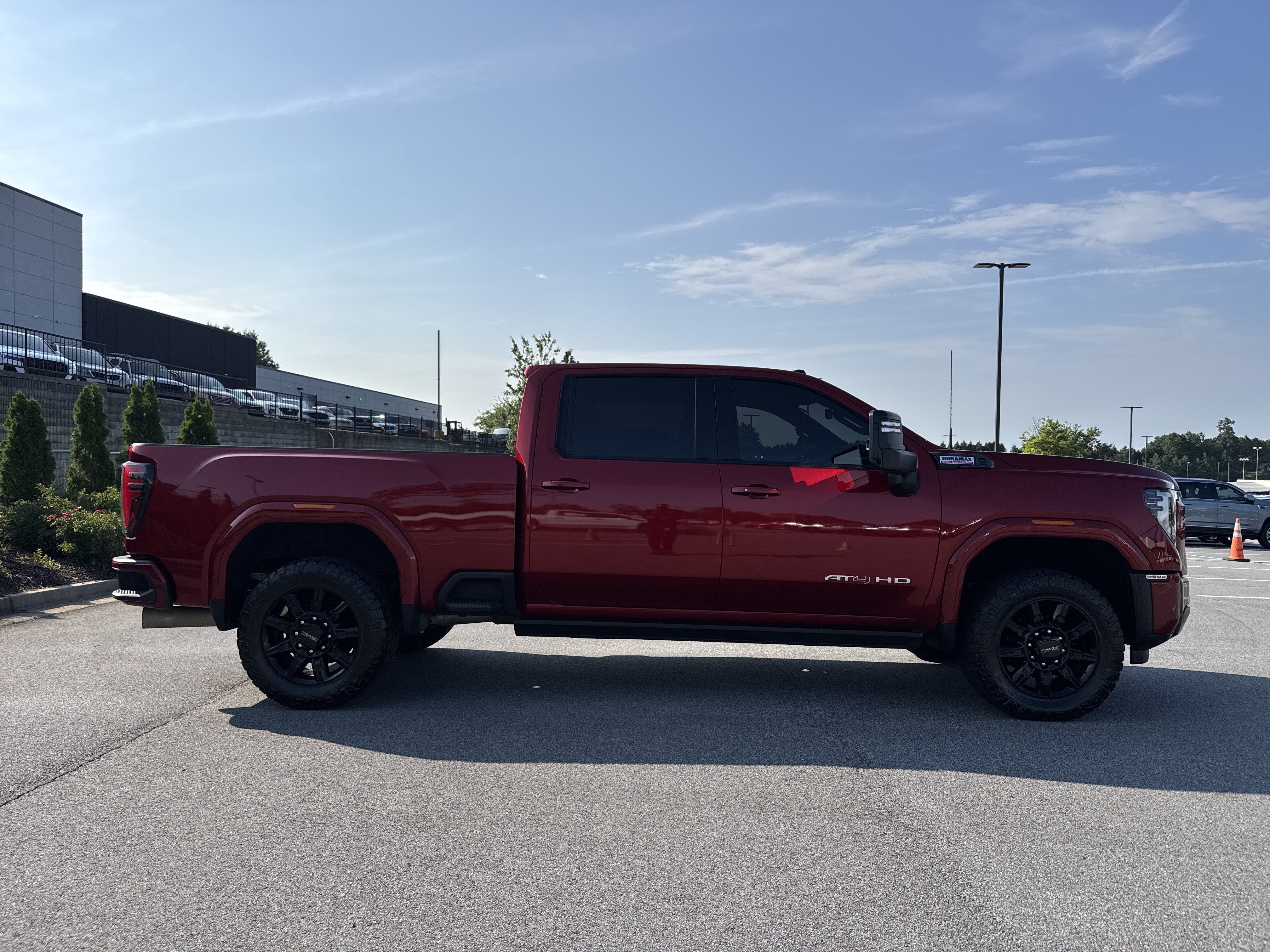 Used 2024 GMC Sierra 2500 AT4 w/ AT4 Premium Plus Package AWD/4WD image 11