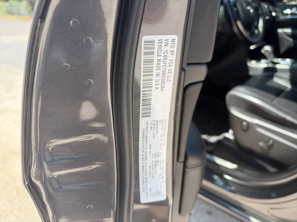 Used 2021 Jeep Grand Cherokee Overland AWD/4WD image 36