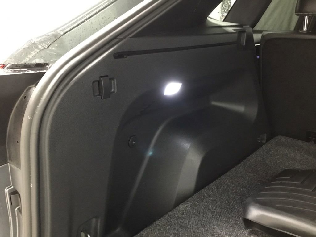 Used 2024 Volkswagen Atlas Cross Sport SEL R-Line AWD/4WD image 42