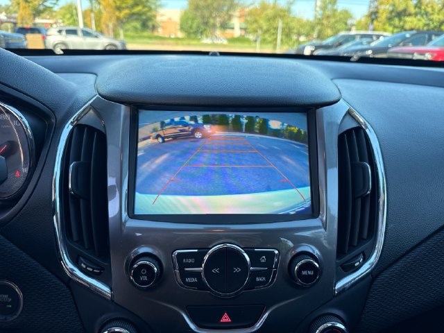 Used 2016 Chevrolet Cruze LT w/ Sun And Sound Package FWD image 20