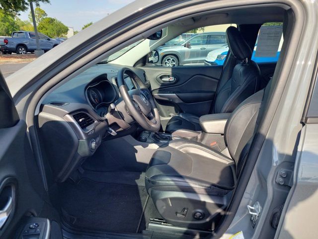 Used 2022 Jeep Cherokee Latitude Lux AWD/4WD image 16
