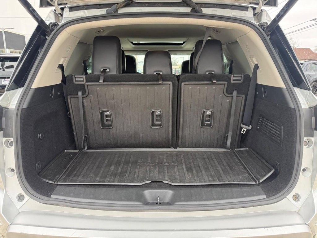 Used 2023 Nissan Pathfinder Platinum AWD/4WD image 5