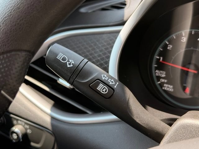 Used 2023 Chevrolet Malibu LT FWD image 30
