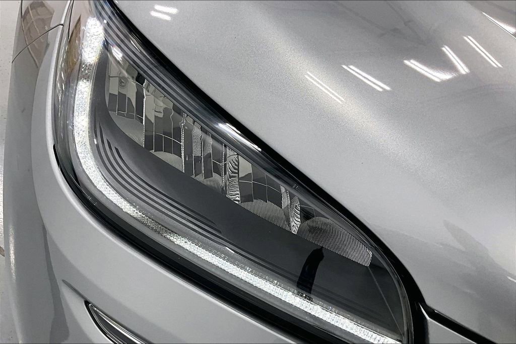 Used 2022 Lincoln Corsair Reserve w/ Elements Package FWD image 30