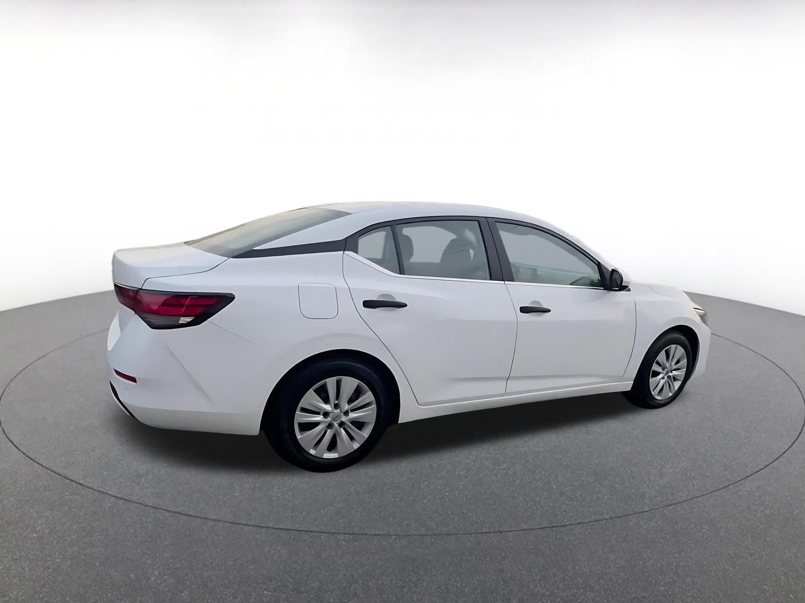 Used 2025 Nissan Sentra S FWD image 15