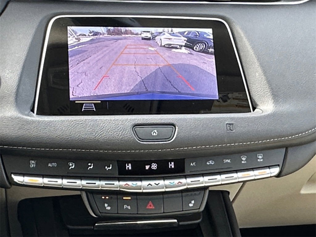 Used 2019 Cadillac XT4 Luxury w/ Cold Weather Package image 16