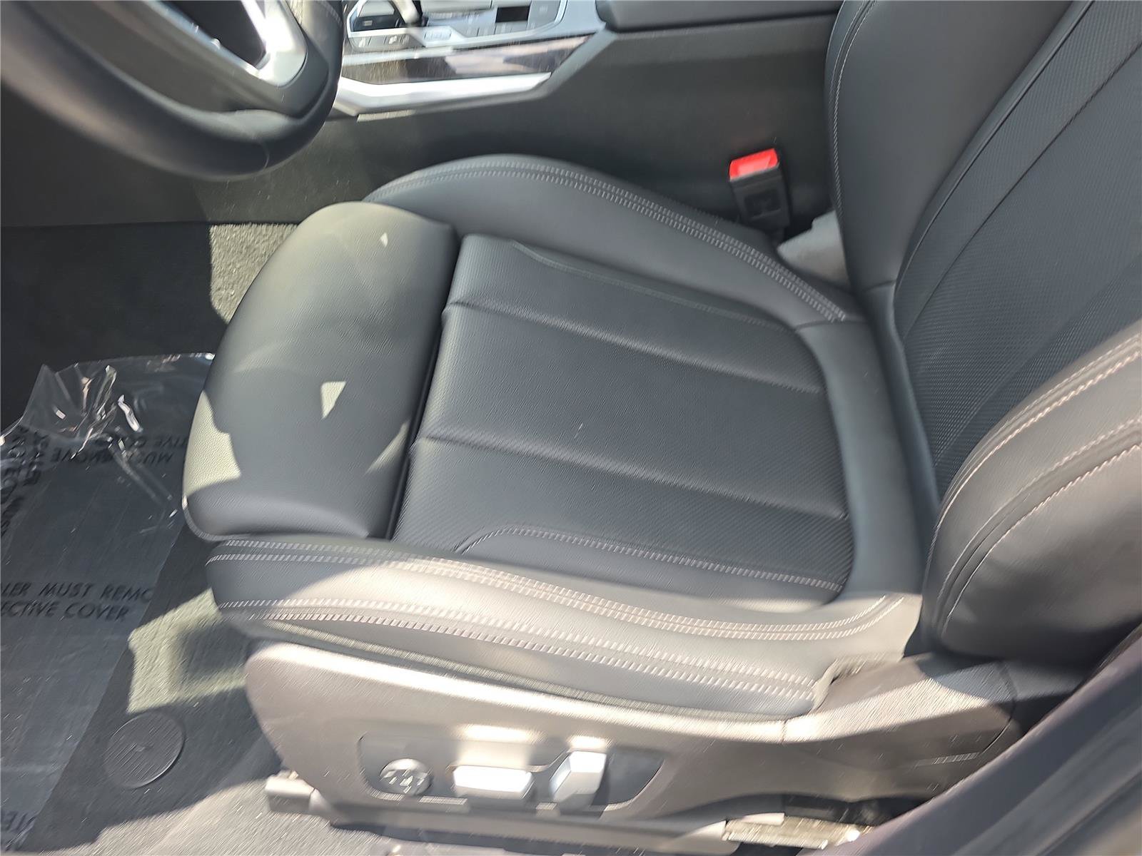 Used 2022 BMW 330i Sedan w/ Driving Assistance Package RWD image 13