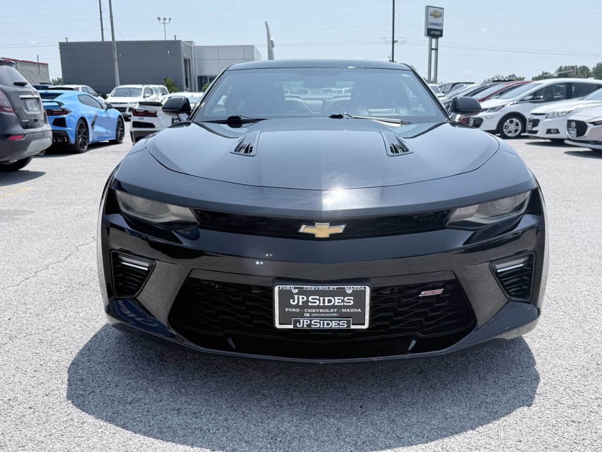 Used 2016 Chevrolet Camaro SS RWD image 2
