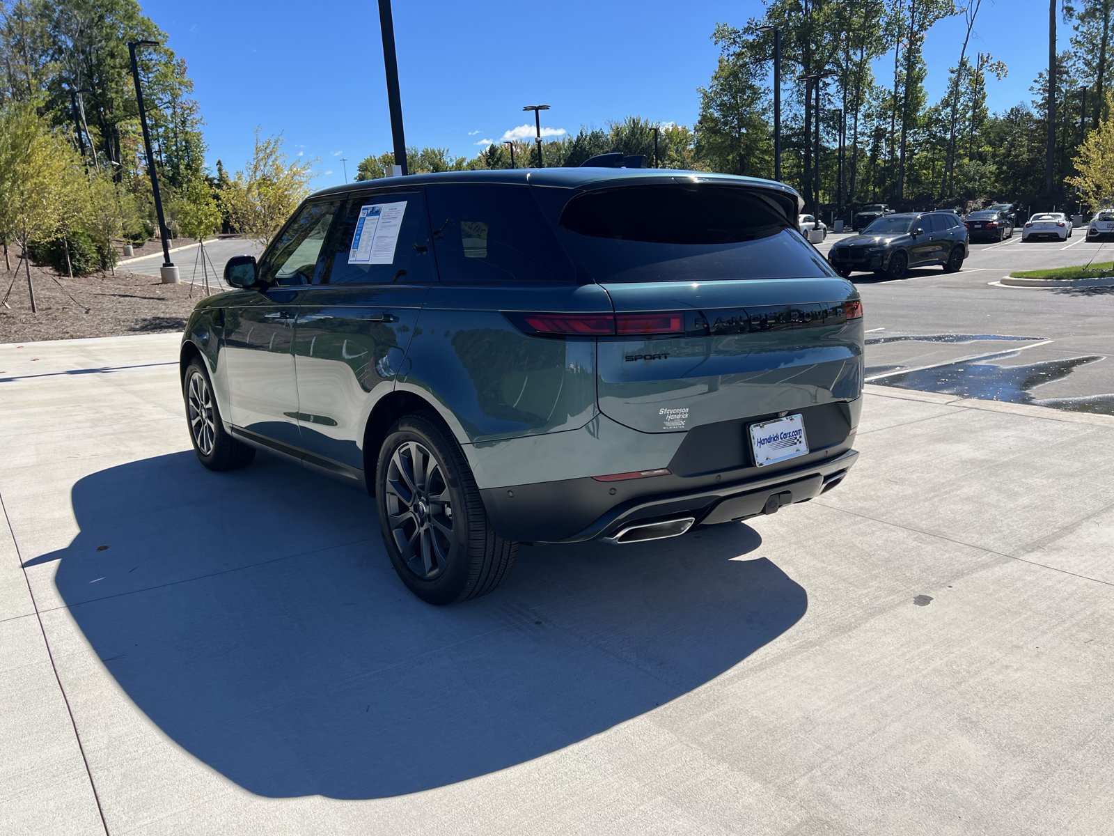 Used 2025 Land Rover Range Rover Sport SE AWD/4WD image 6