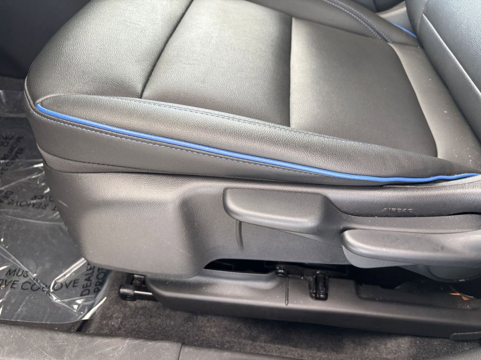 Used 2025 Buick Envista Sport Touring image 23