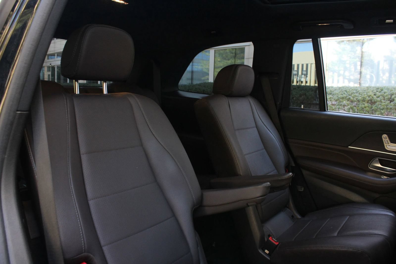 Used 2022 Mercedes-Benz GLS 450 4MATIC image 25