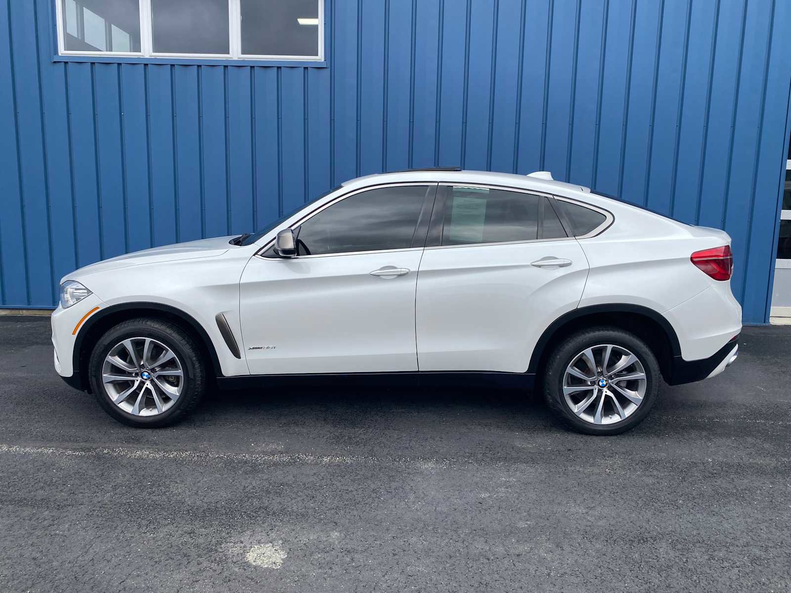 Used 2018 BMW X6 xDrive35i image 12