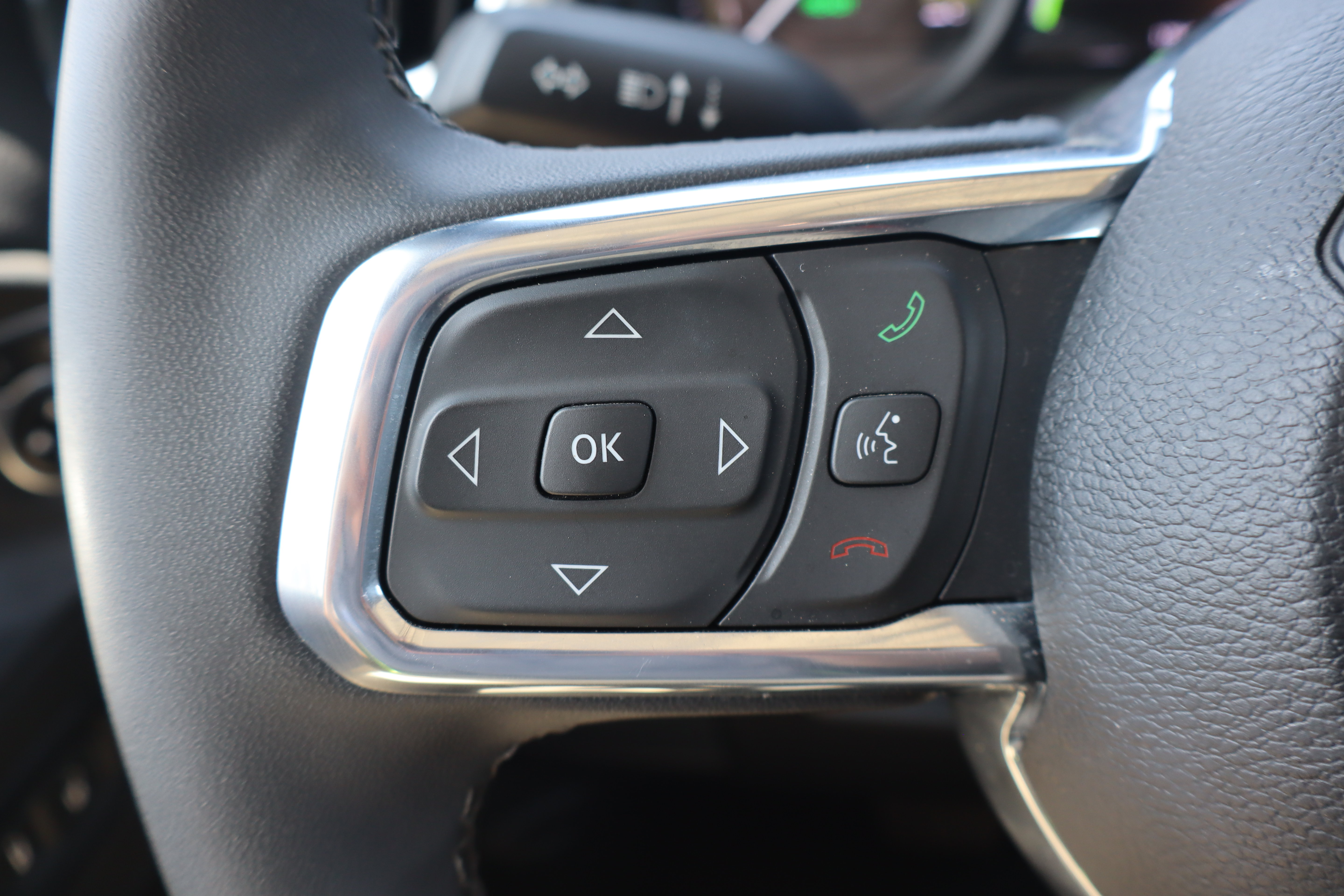 Used 2025 Jeep Wrangler Unlimited Sahara AWD/4WD image 15