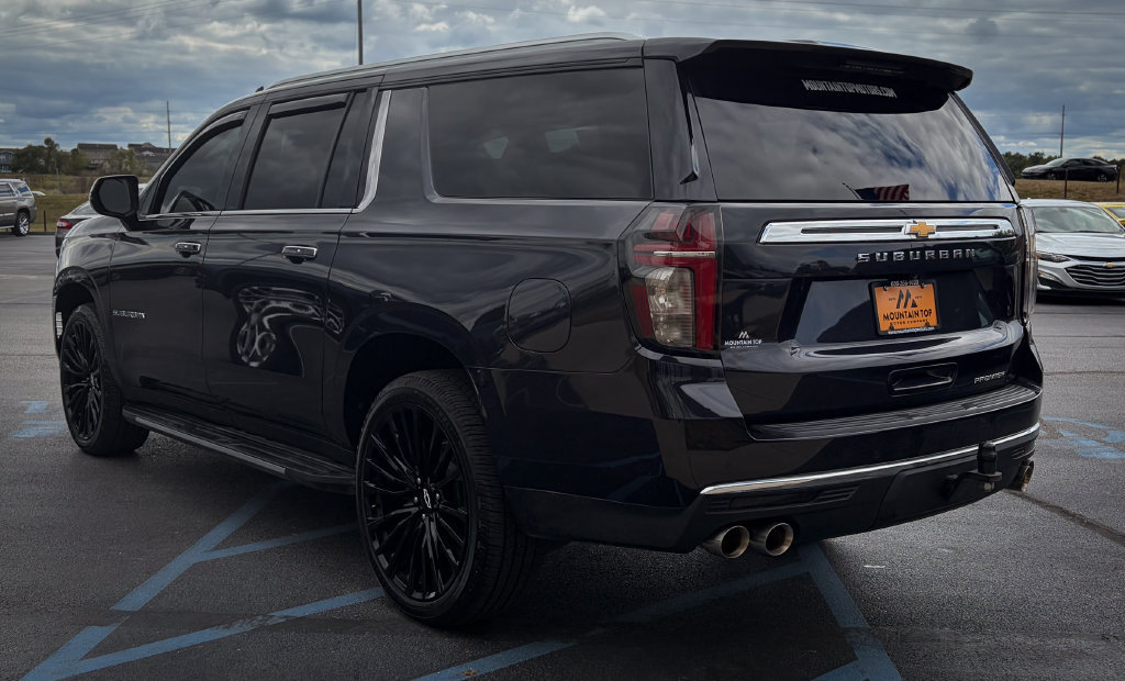 Used 2023 Chevrolet Suburban Premier AWD/4WD image 31