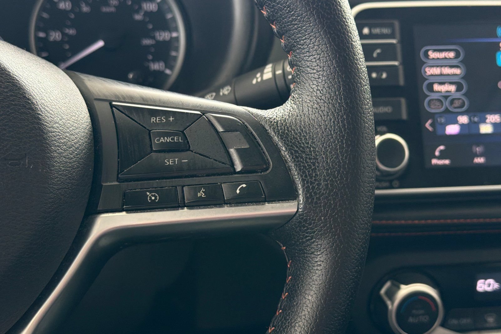 Used 2019 Nissan Kicks SR FWD image 27