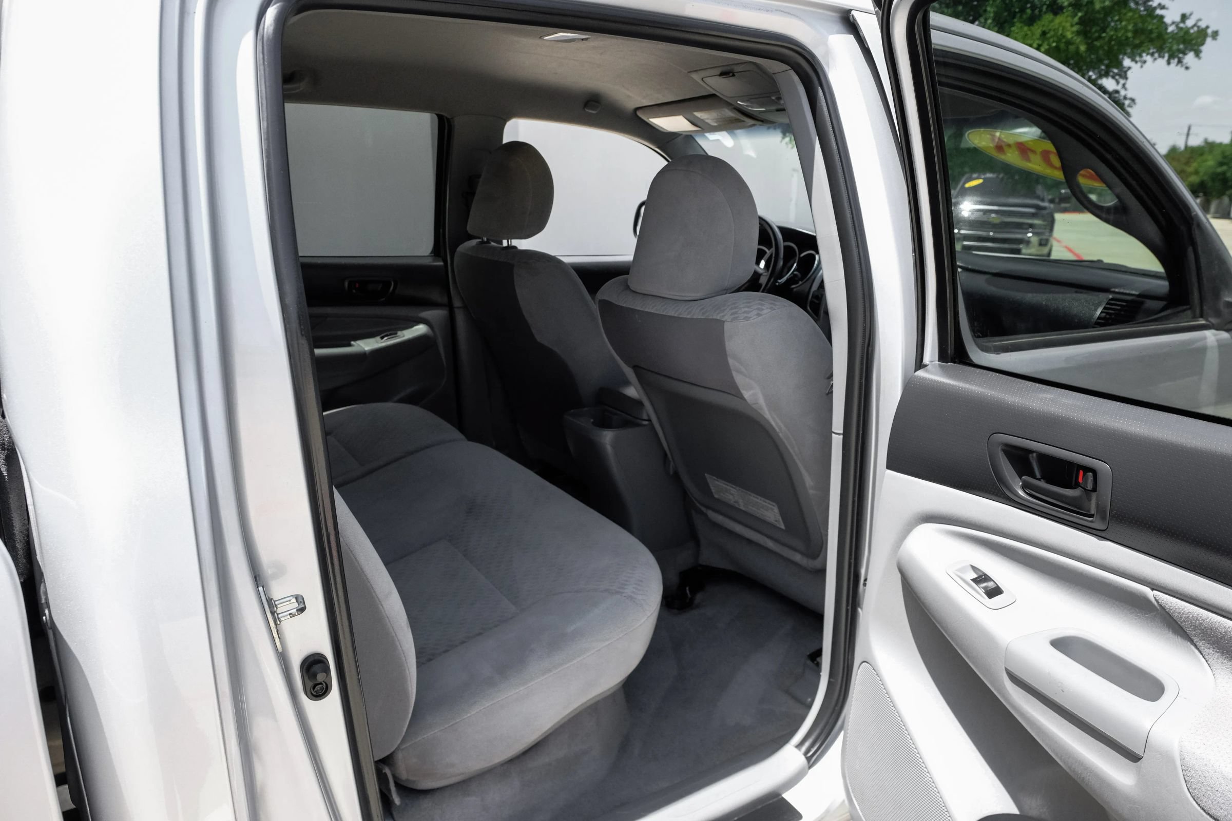 Used 2011 Toyota Tacoma 4x4 Double Cab w/ SR5 Pkg #2 image 39