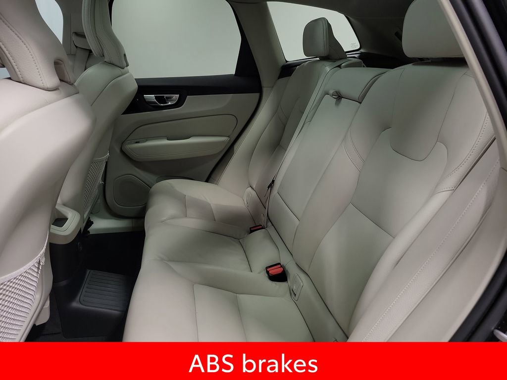 Used 2024 Volvo XC60 T8 Core image 20