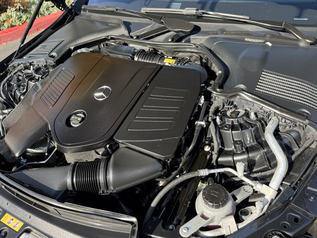 Used 2024 Mercedes-Benz C 300 4MATIC Sedan image 5