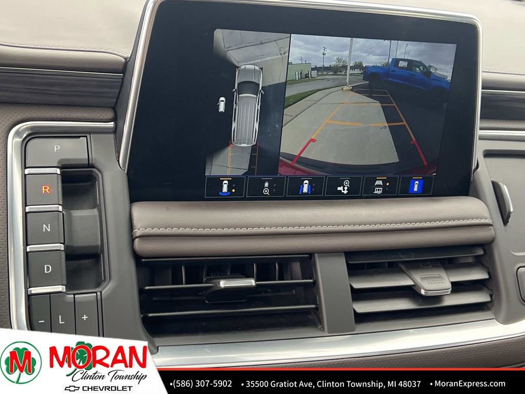 Certified 2022 GMC Yukon SLT w/ SLT Premium Package AWD/4WD image 24