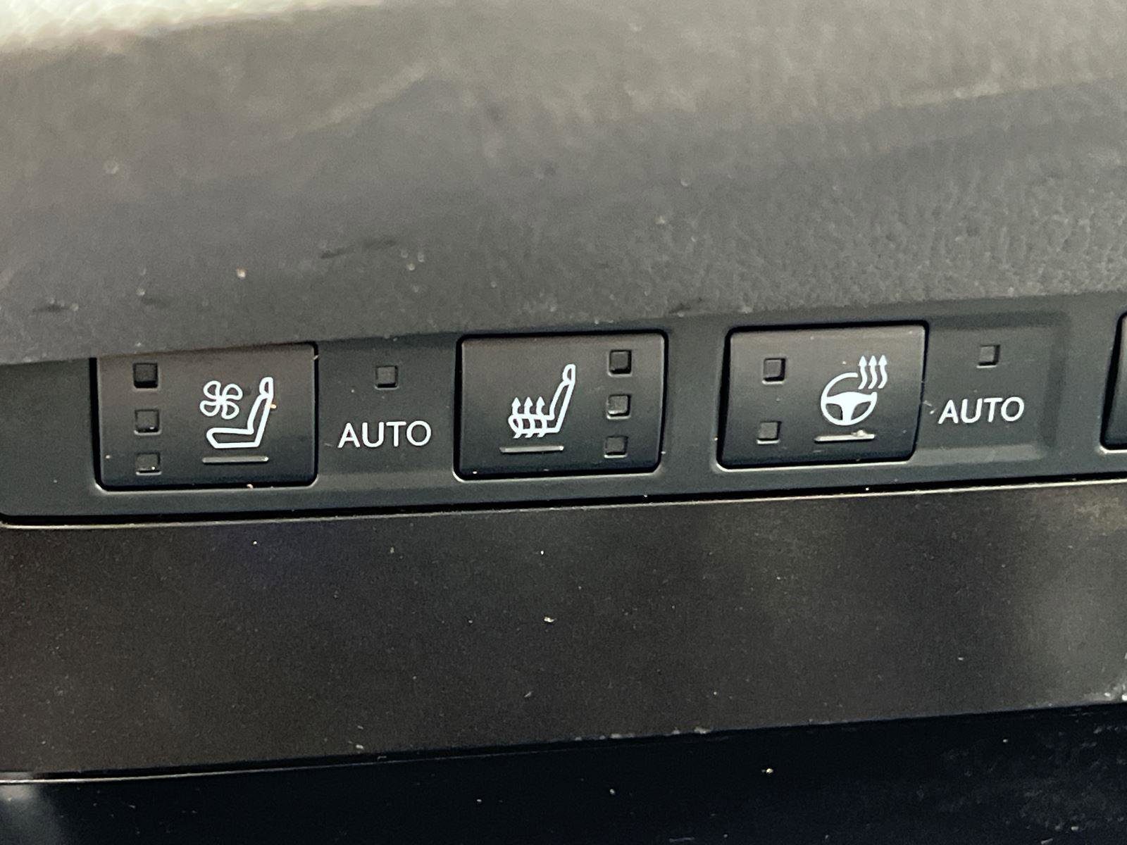 Used 2024 Lexus ES 350 w/ Technology Package image 31