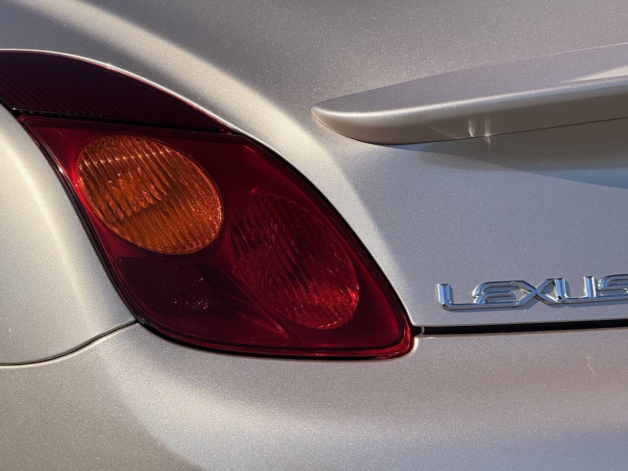 Used 2002 Lexus SC 430 Convertible RWD image 23