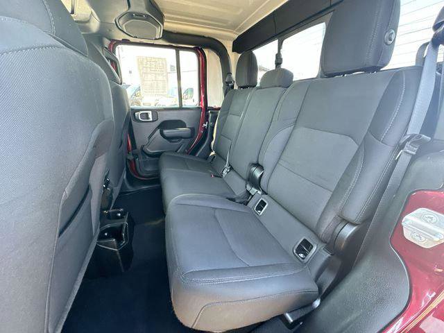 Certified 2022 Jeep Gladiator Sport AWD/4WD image 23