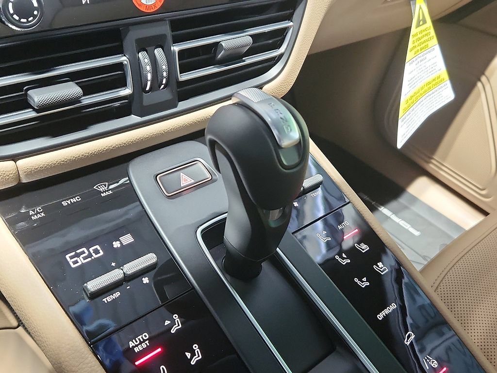 New 2026 Porsche Macan AWD/4WD image 15