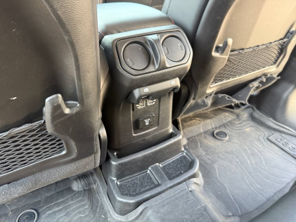 Used 2026 Jeep Wrangler Unlimited Rubicon AWD/4WD image 28