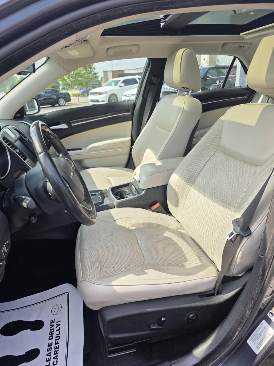 Used 2016 Chrysler 300 C AWD/4WD image 18