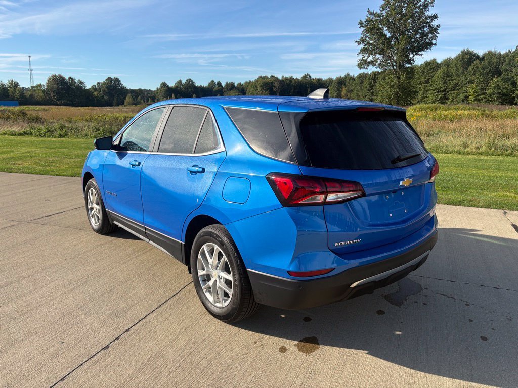 Used 2024 Chevrolet Equinox LT w/ LPO, Floor Liner Package FWD image 4