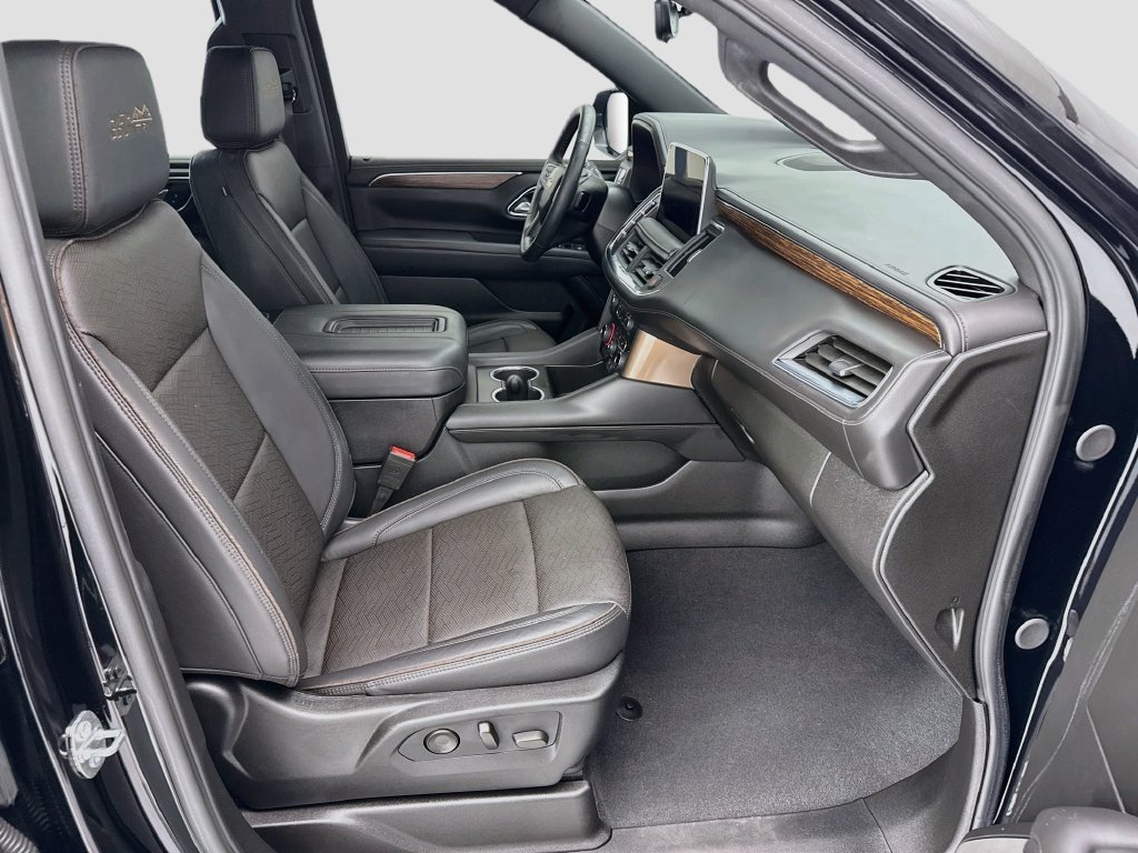 Used 2024 Chevrolet Tahoe High Country AWD/4WD image 19