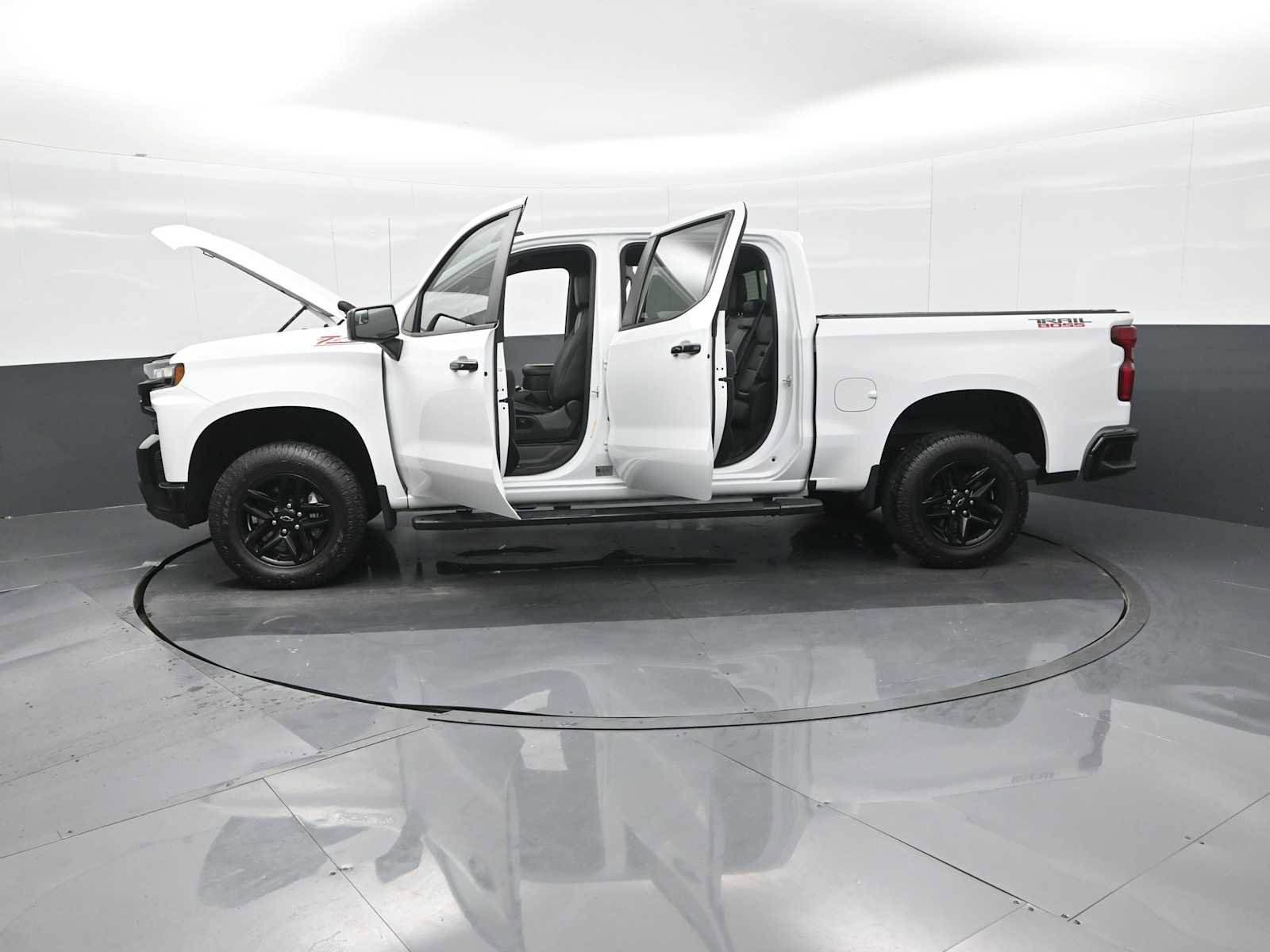 Used 2021 Chevrolet Silverado 1500 LT Trail Boss w/ Convenience Package II image 34
