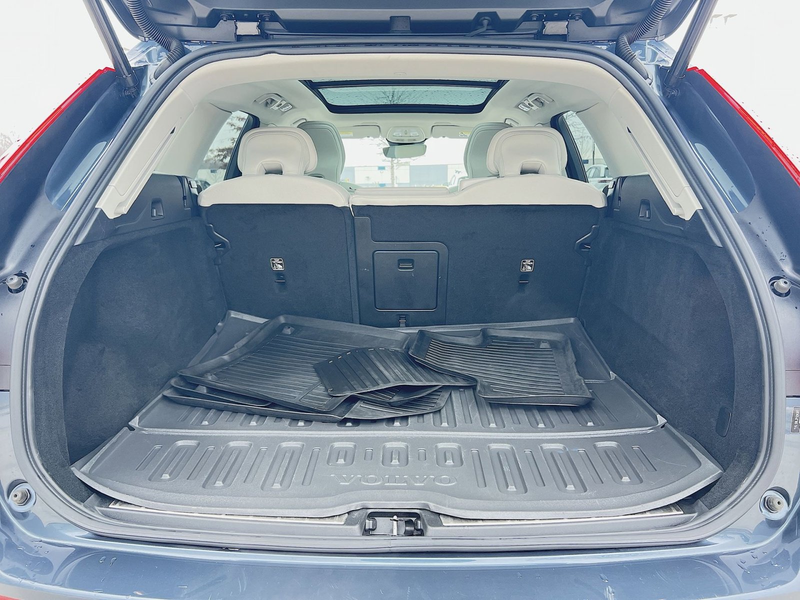 Certified 2023 Volvo XC60 B5 Plus image 26