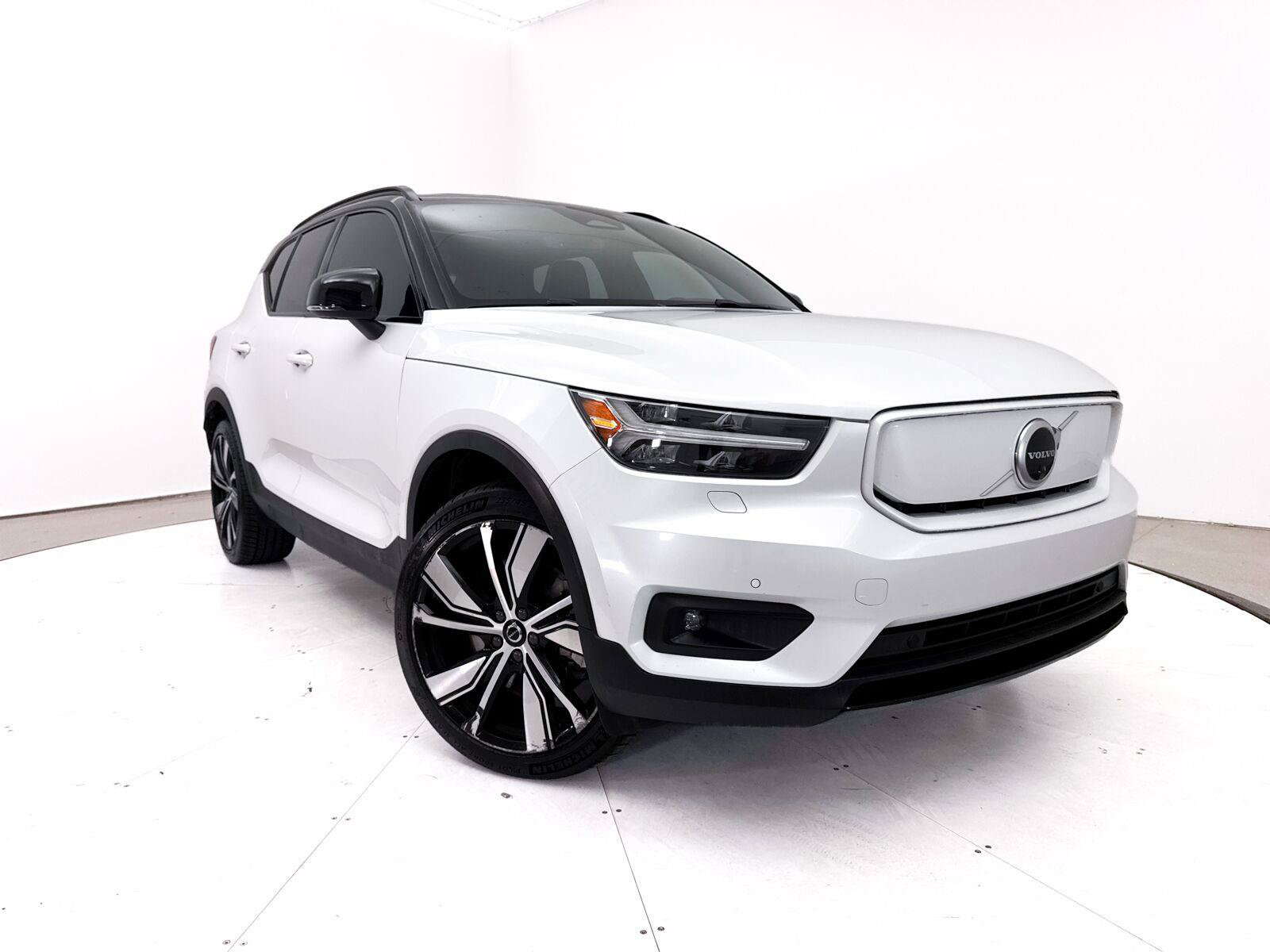 Used 2021 Volvo XC40 P8 Recharge w/ Advanced Package AWD/4WD image 1