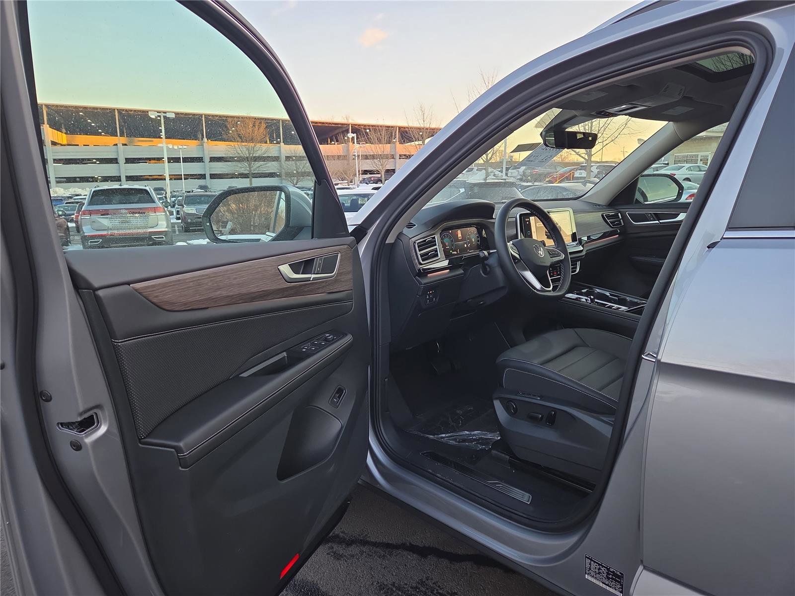 New 2026 Volkswagen Atlas SEL image 11