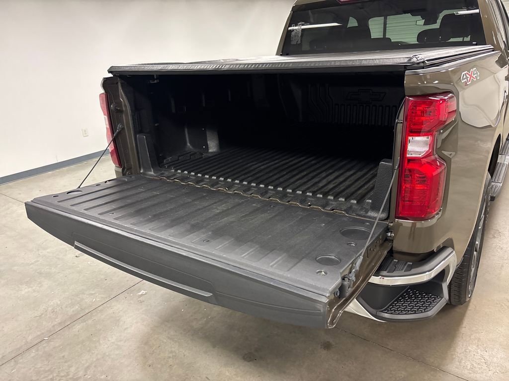 Used 2023 Chevrolet Silverado 1500 LT image 20