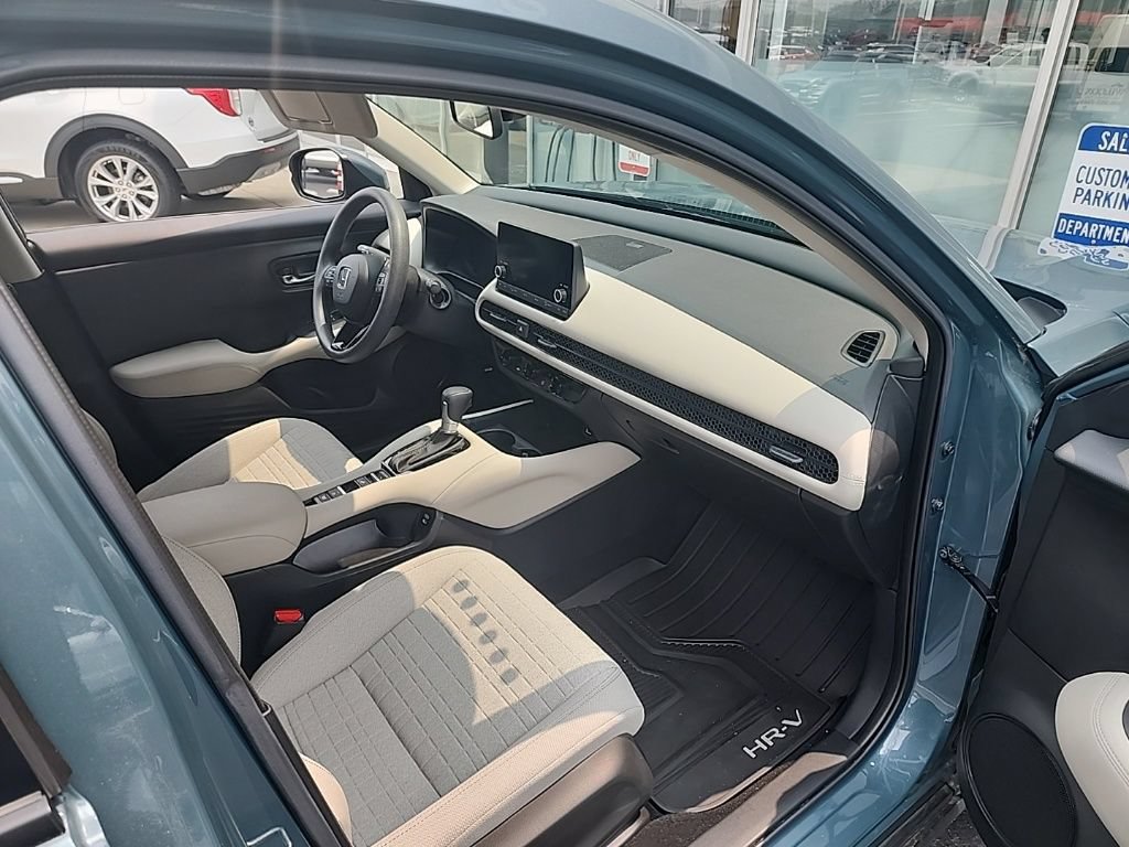 Used 2024 Honda HR-V LX image 9