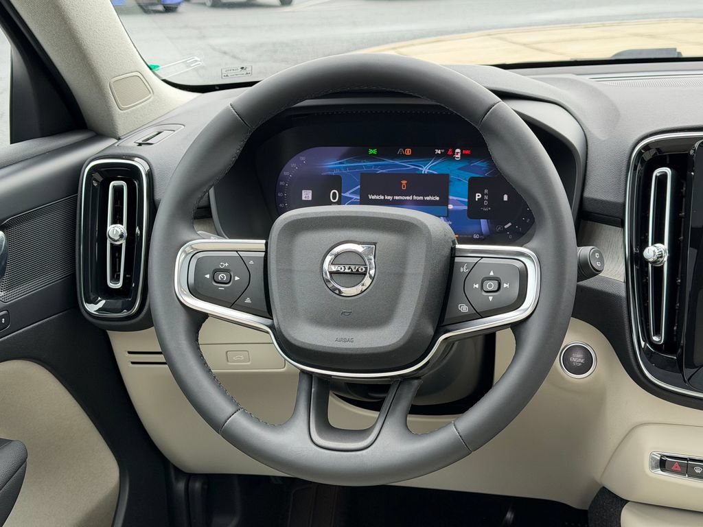 Certified 2023 Volvo XC40 B5 Plus w/ Protection Package Premier AWD/4WD image 23