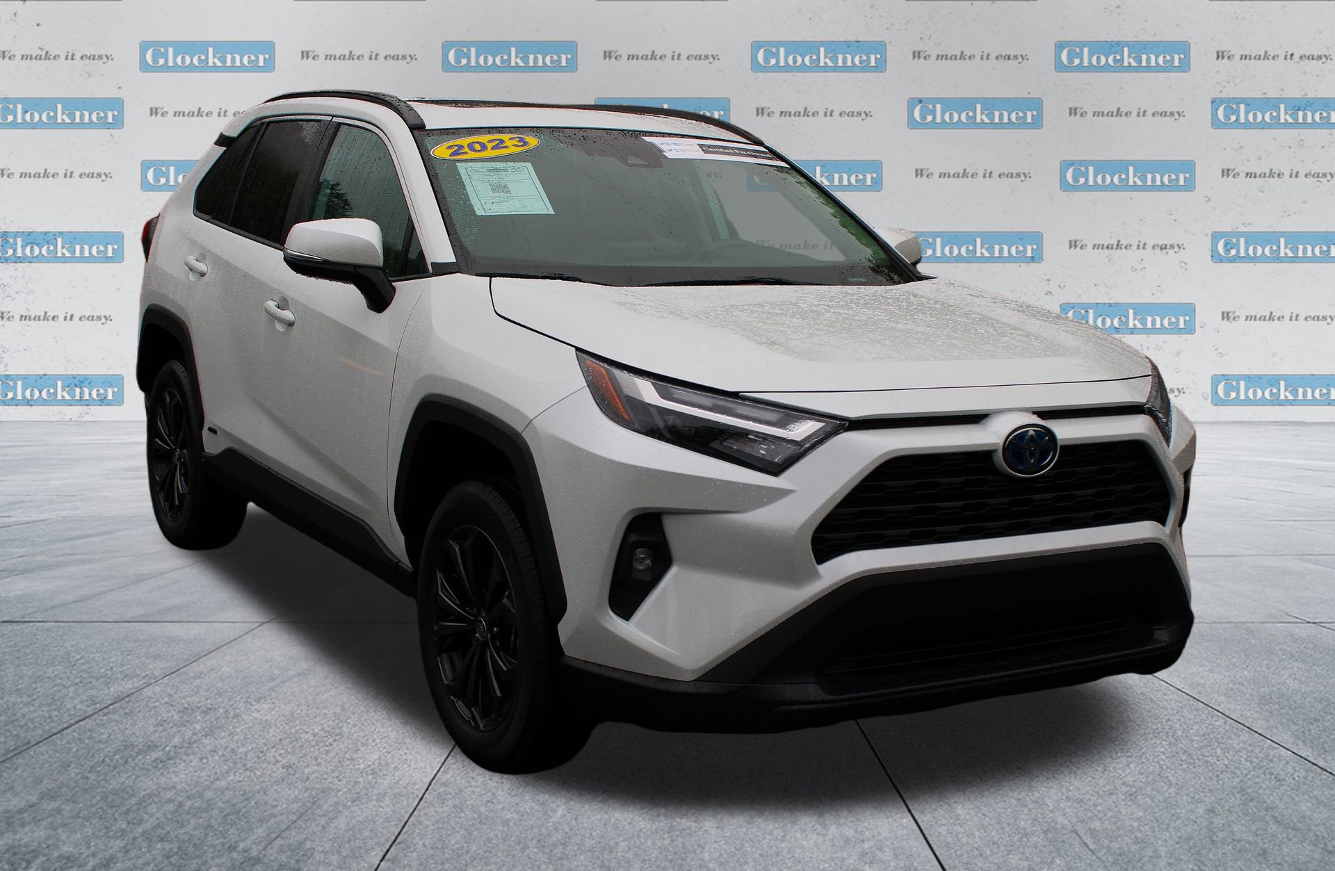 Used 2023 Toyota RAV4 XLE Premium image 3