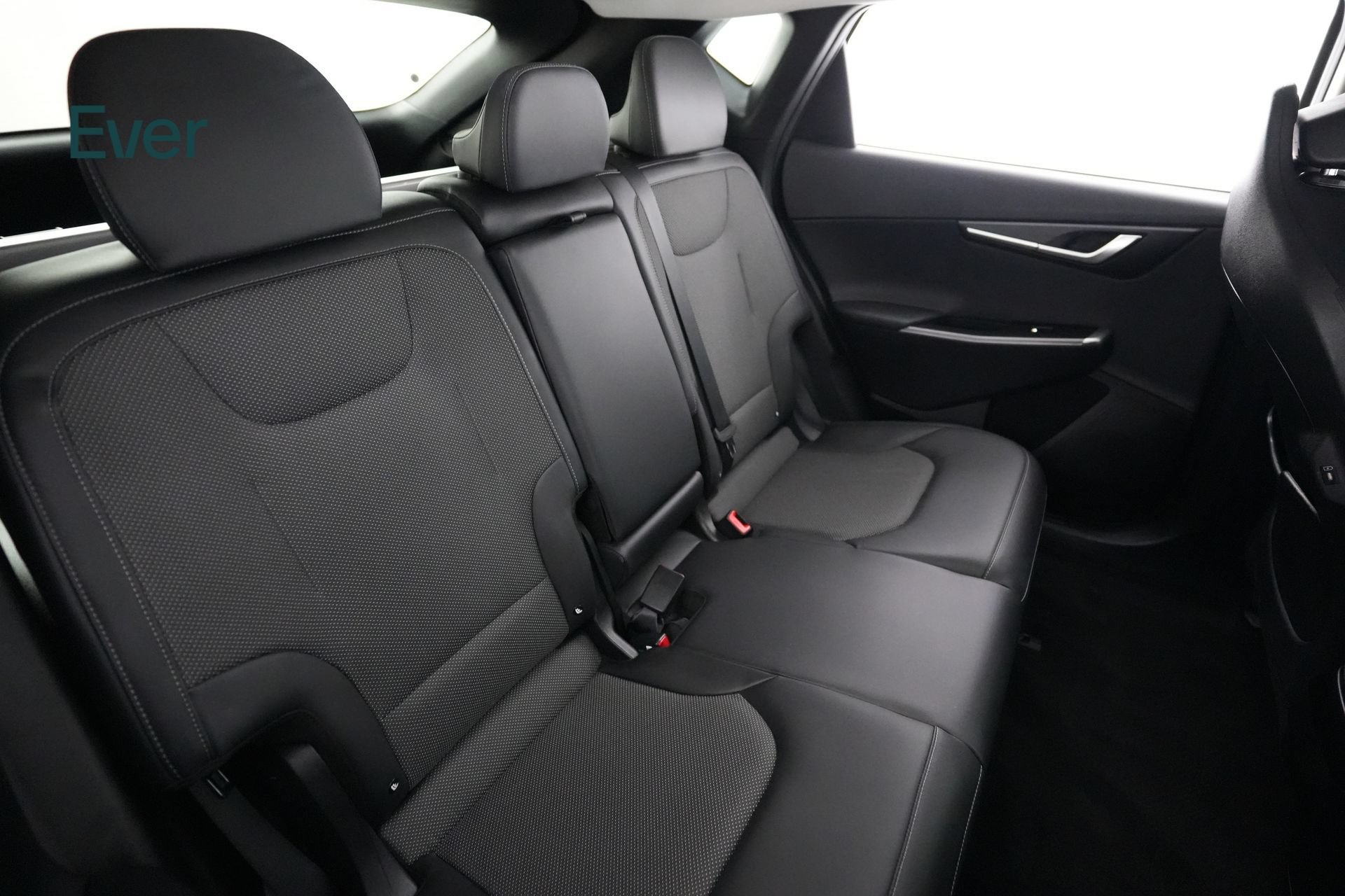 Used 2024 Kia EV6 Light RWD image 5
