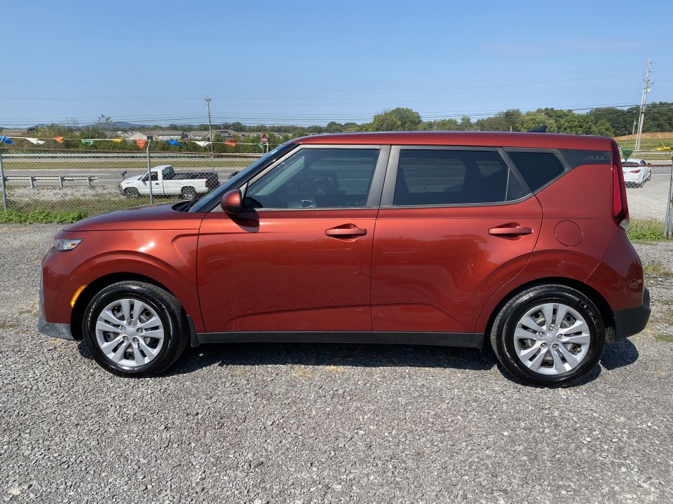 Used 2021 Kia Soul LX image 8