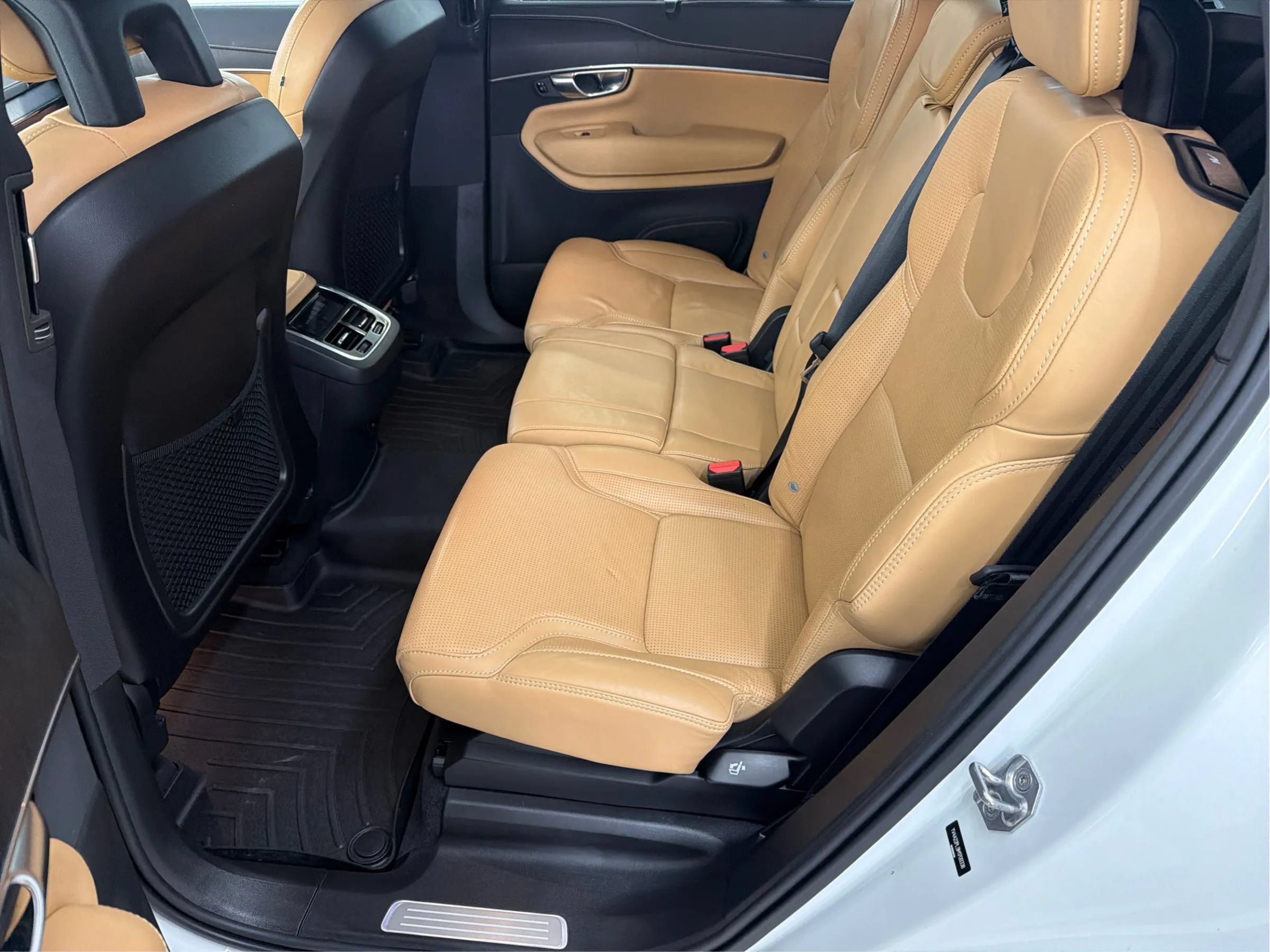 Used 2021 Volvo XC90 T6 Inscription w/ Advanced Package AWD/4WD image 14