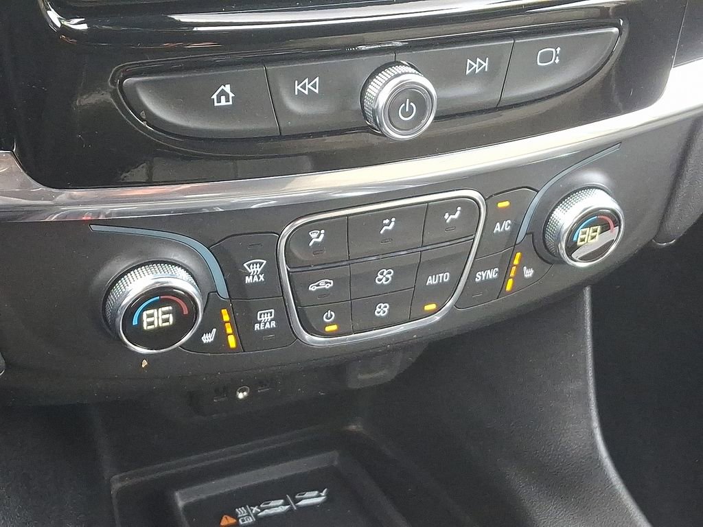 Certified 2023 Chevrolet Traverse LT image 17