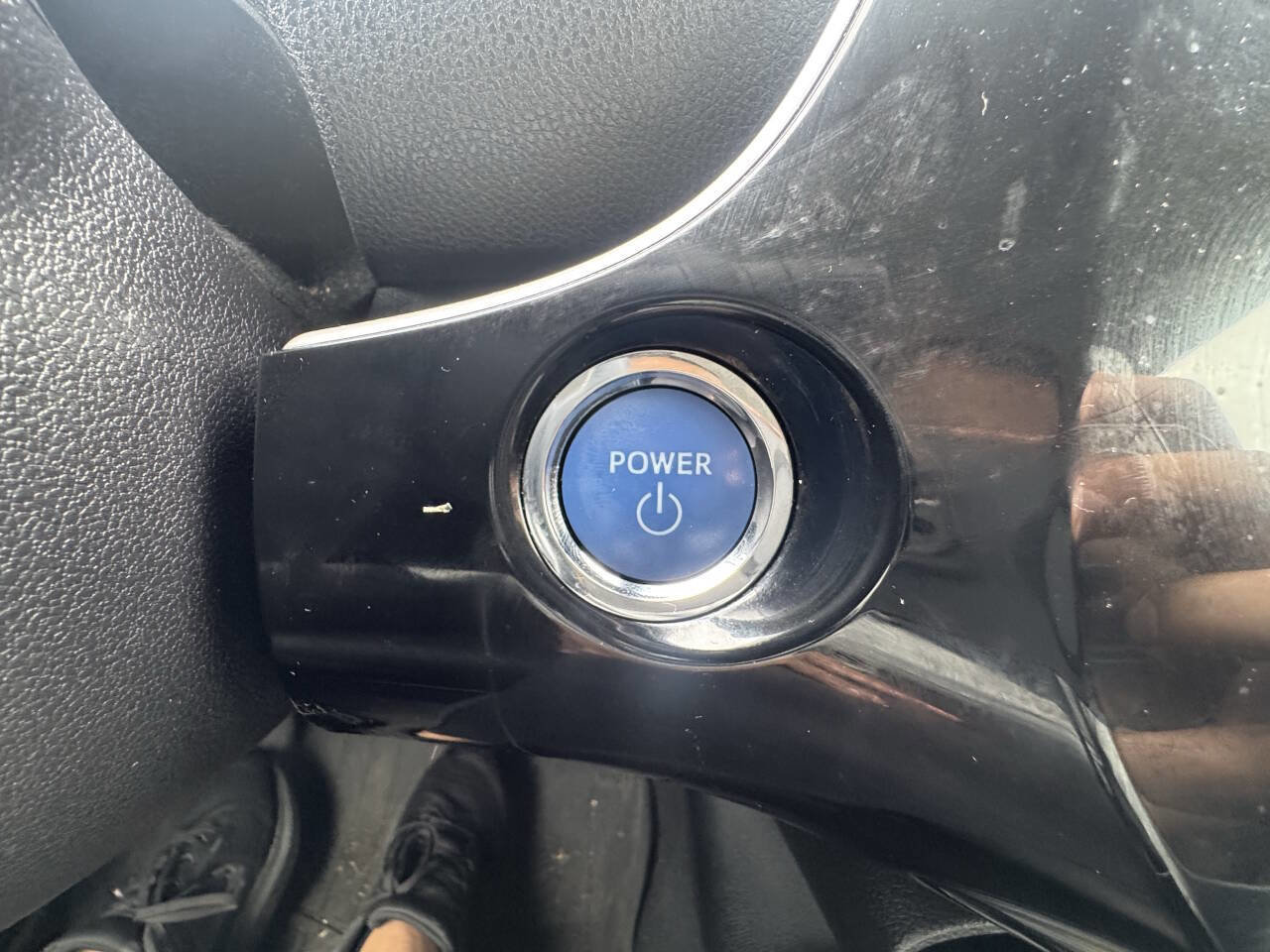 Used 2019 Toyota Prius LE AWD/4WD image 42