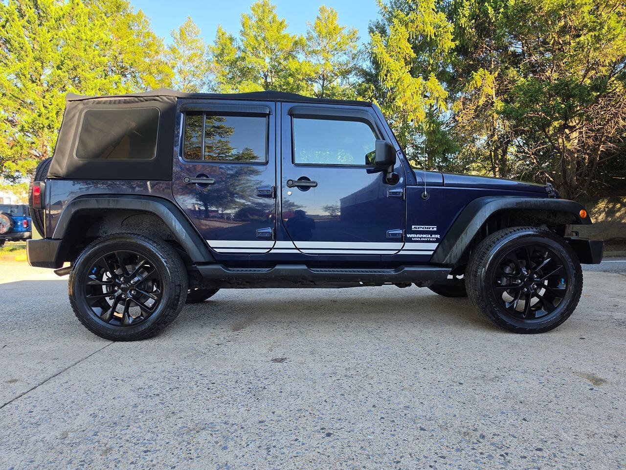 Used 2013 Jeep Wrangler Unlimited Sport AWD/4WD image 39