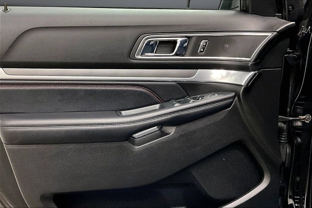 Used 2018 Ford Explorer Sport w/ Ford Safe & Smart Package AWD/4WD image 20