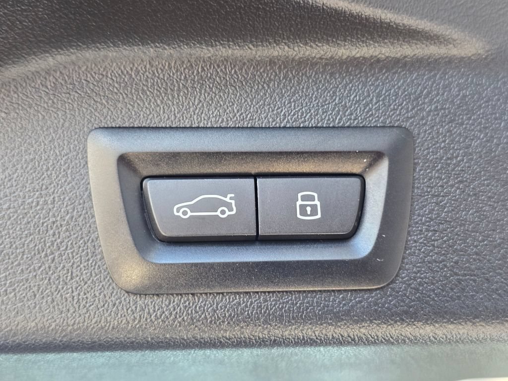 Used 2025 BMW X5 xDrive40i AWD/4WD image 16