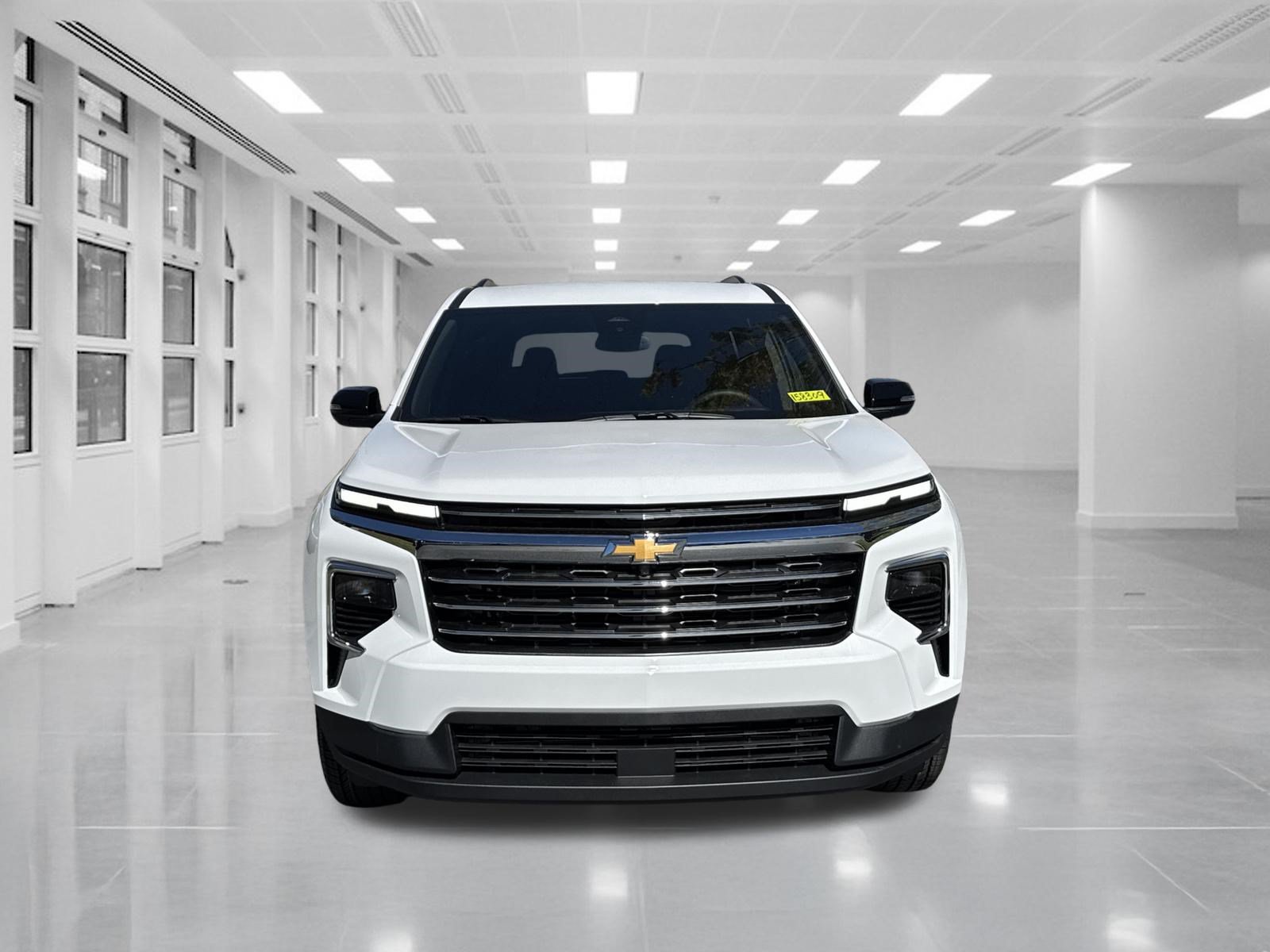 New 2027 Chevrolet Traverse LT w/ LPO, Floor Liner Package FWD image 2